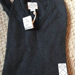 St. John’s grey sweater